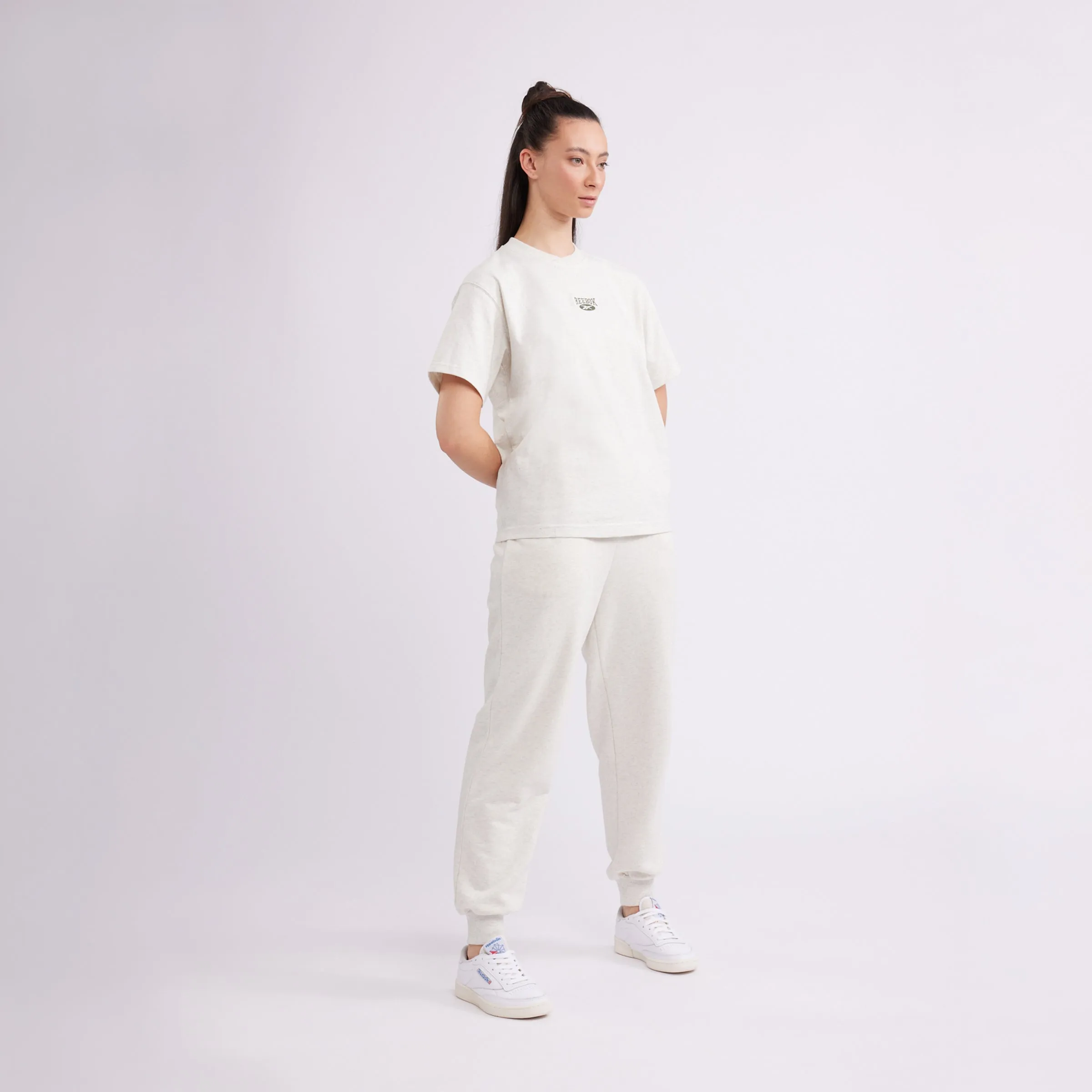 Classics Relaxed Fit Tee Chalk Mel