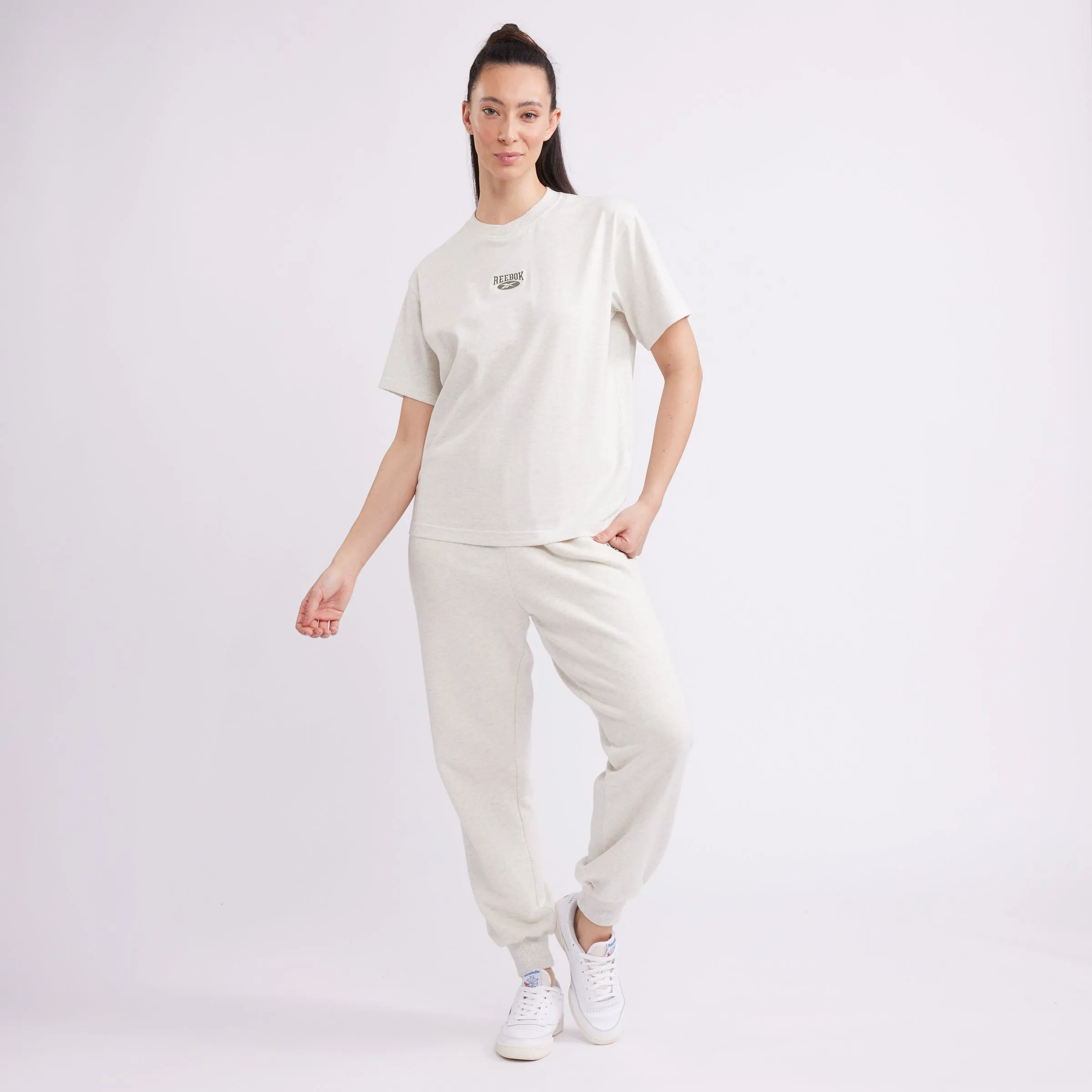 Classics Relaxed Fit Tee Chalk Mel