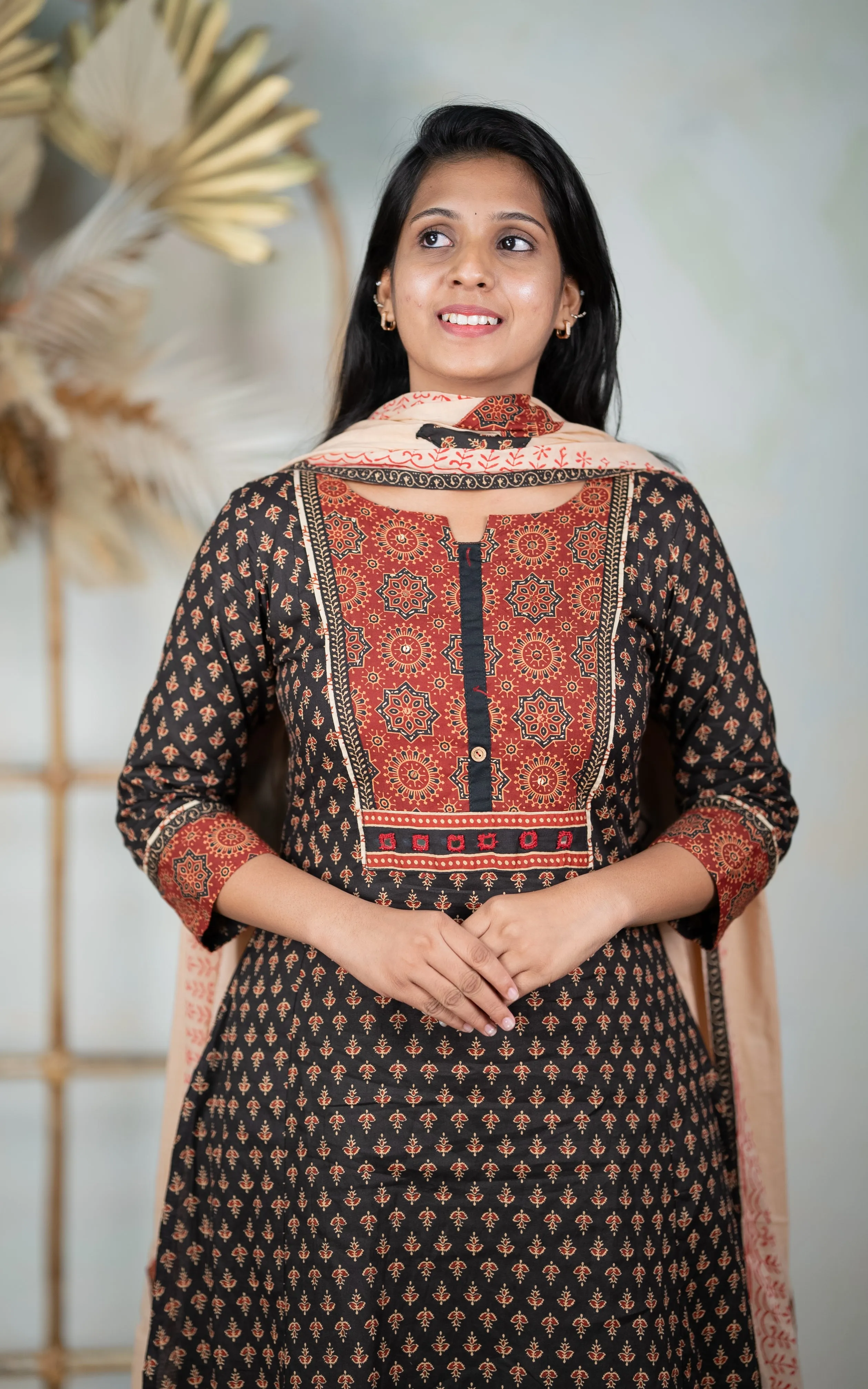 Gandha (Kurti Pant Dupatta)