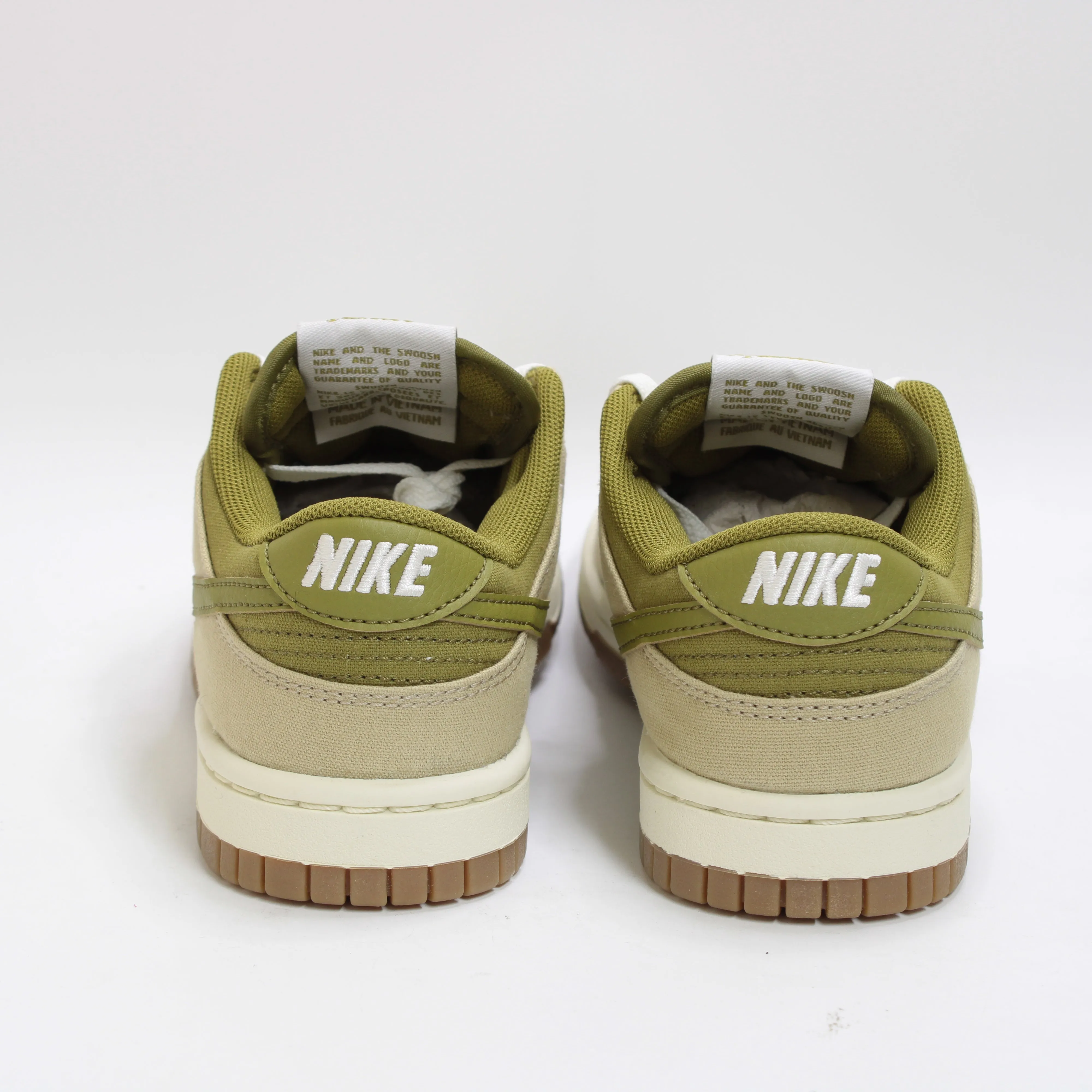 Nike Dunk Low Trainers Sail Pacific Moss Cream Light Limestone