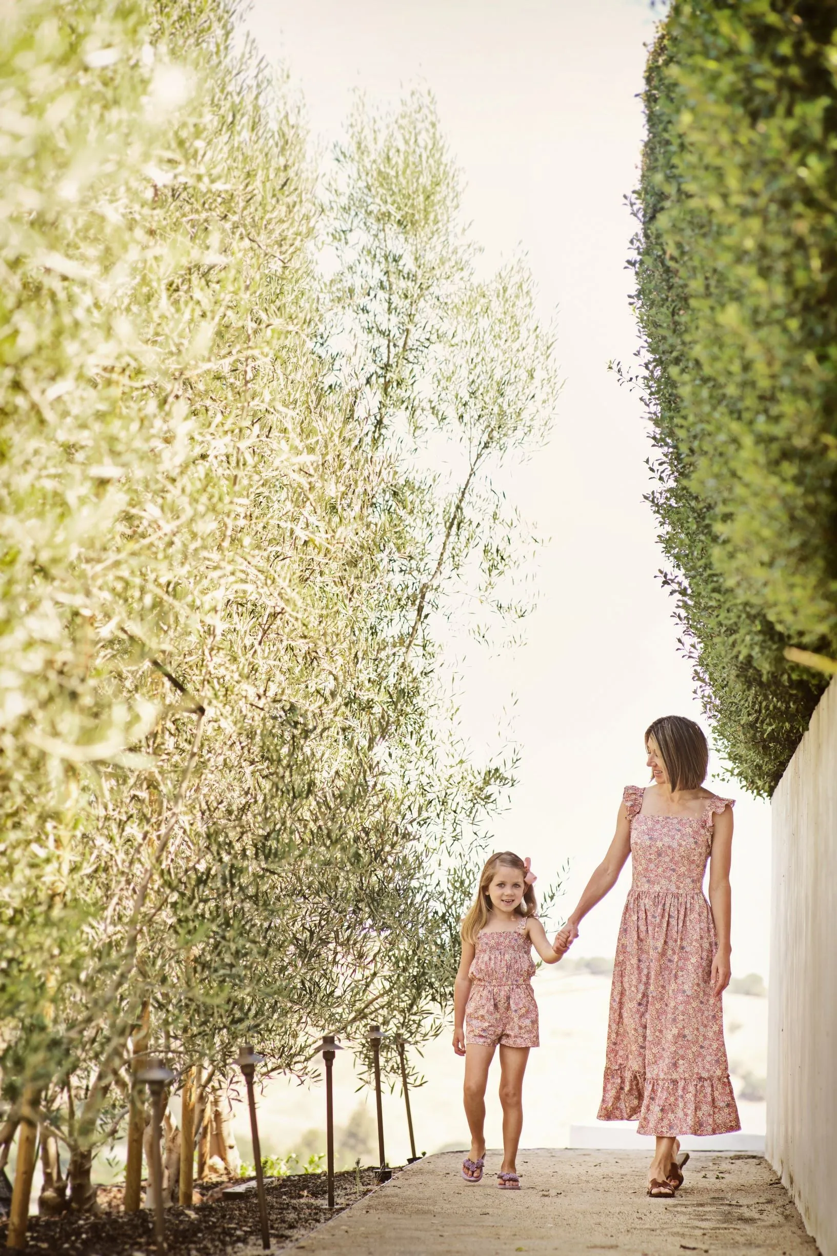 Queen B....Jacqueline WOMEN'S Flutter Sleeve Maxi Dress Summer Floral