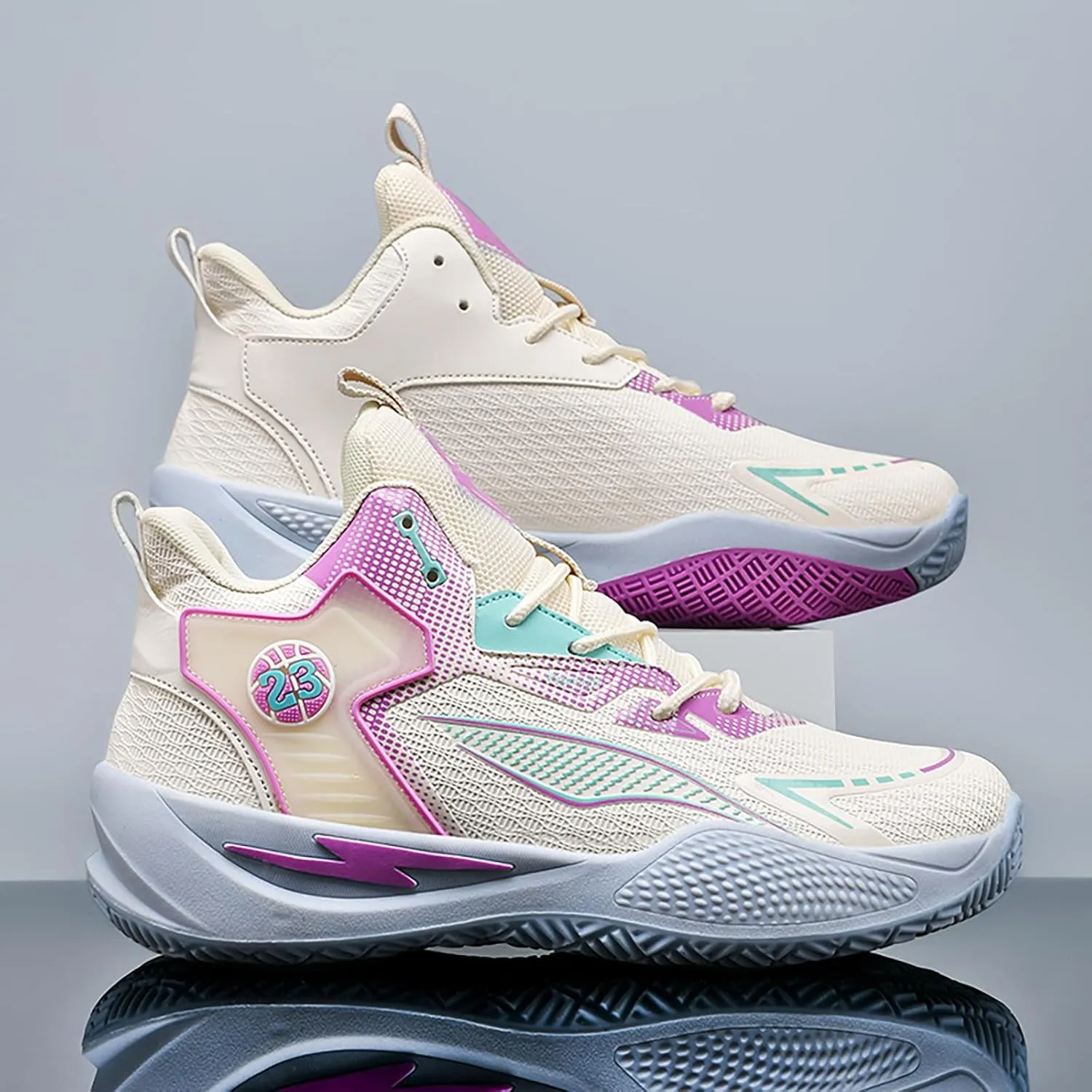 Women's Men's High-Top Basketball Shoes Breathable Anti-Slip and Wear-Resistant Soles Running Shoes Graffiti Design Fashionable Sports Shoes