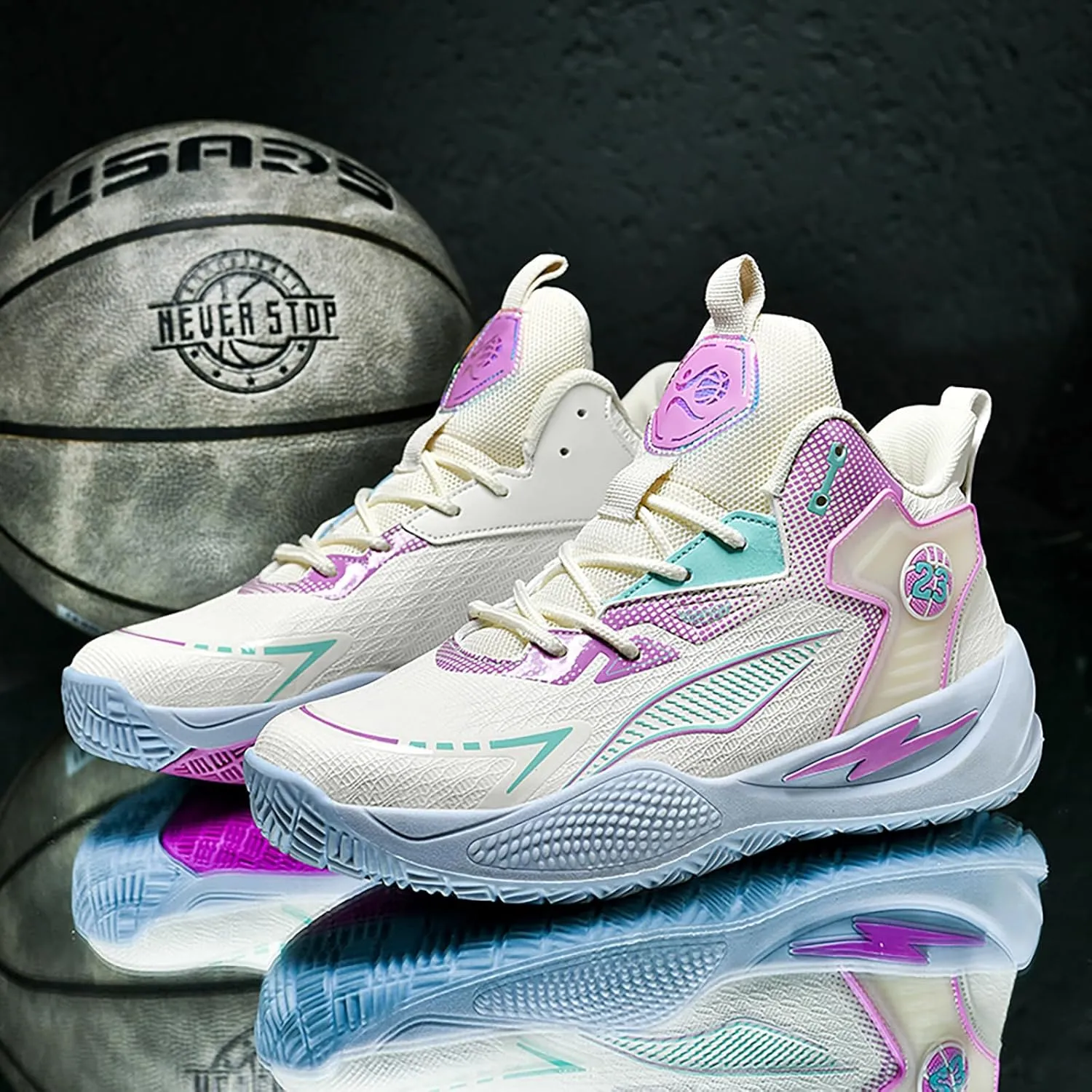 Women's Men's High-Top Basketball Shoes Breathable Anti-Slip and Wear-Resistant Soles Running Shoes Graffiti Design Fashionable Sports Shoes